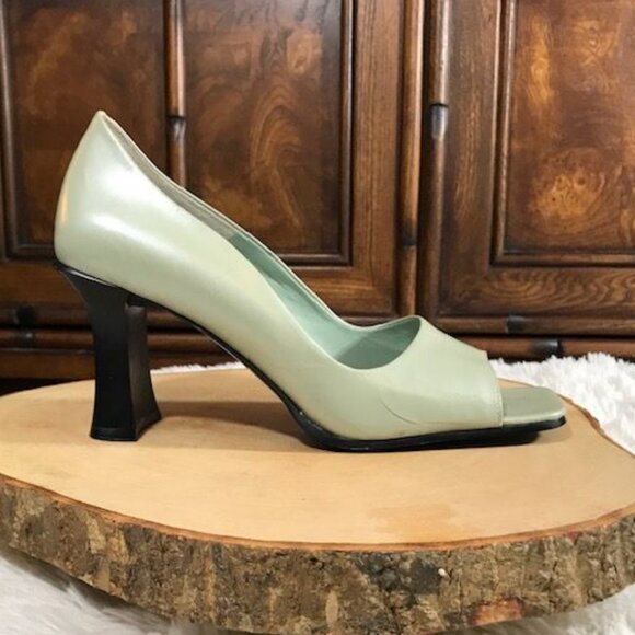 Nine West Mint Julep Genuine Leather Satin Finish Curved Heeled Sandal - Picture 6 of 13